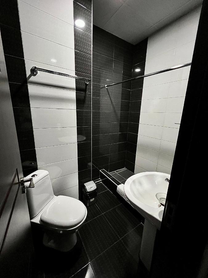 Granada Hotel And Restaurant Tbilisi Ngoại thất bức ảnh
